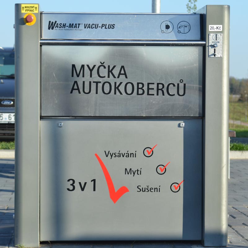 Pračka textilních i gumových koberečků